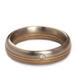 Ring in Gold mit Diamant